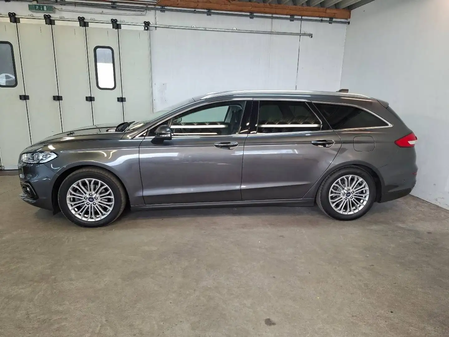Ford Mondeo Kombi 2.0 EcoBlue Titanium, AHK, ACC, LED, Kamera Grau - 2