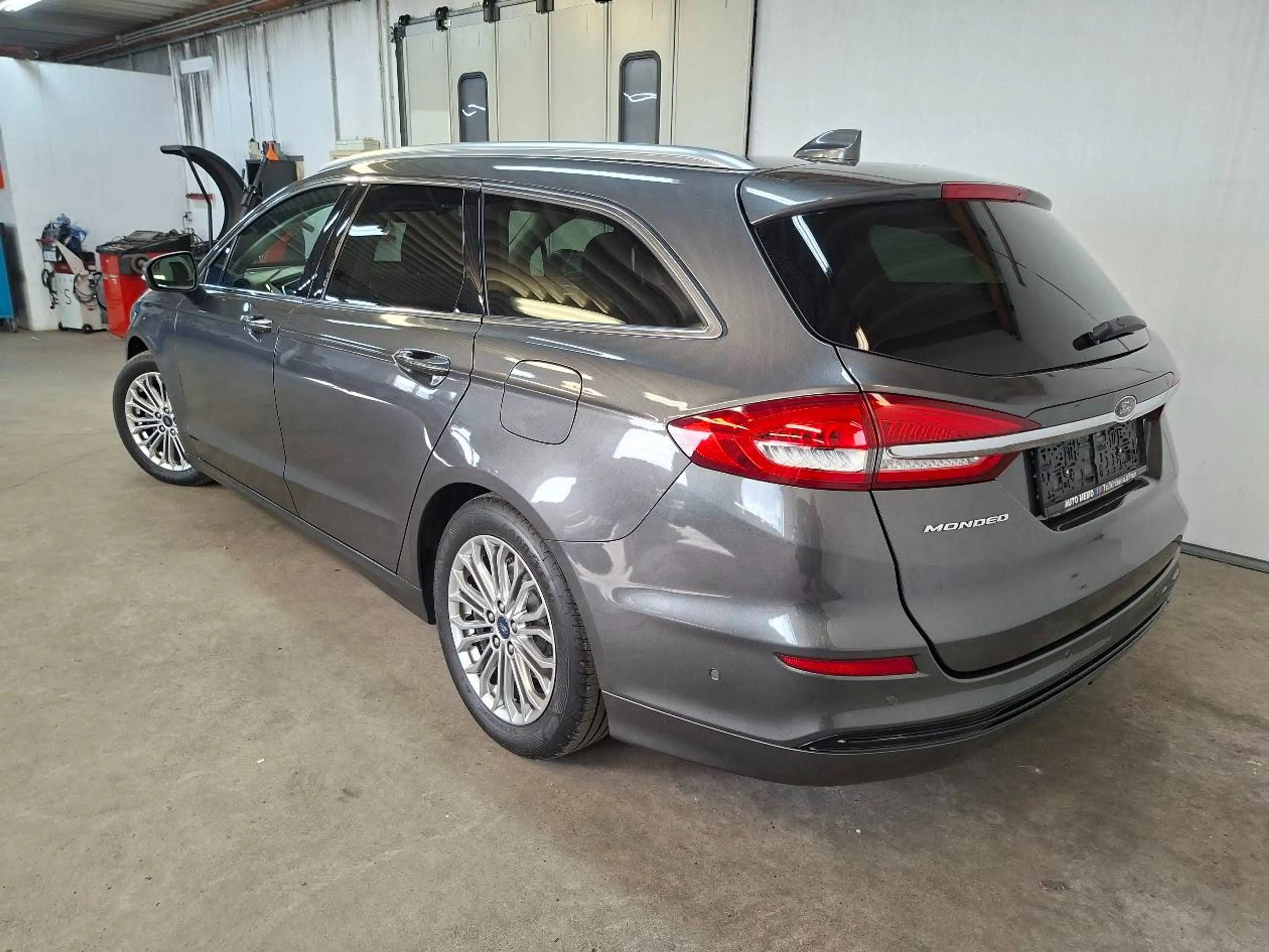 Ford Mondeo Kombi 2.0 EcoBlue Titanium, AHK, ACC, LED, Kamera — photo 3