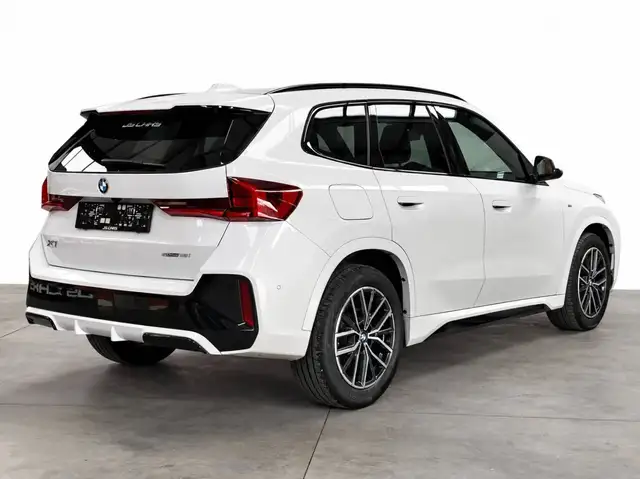 BMW X1 view 11