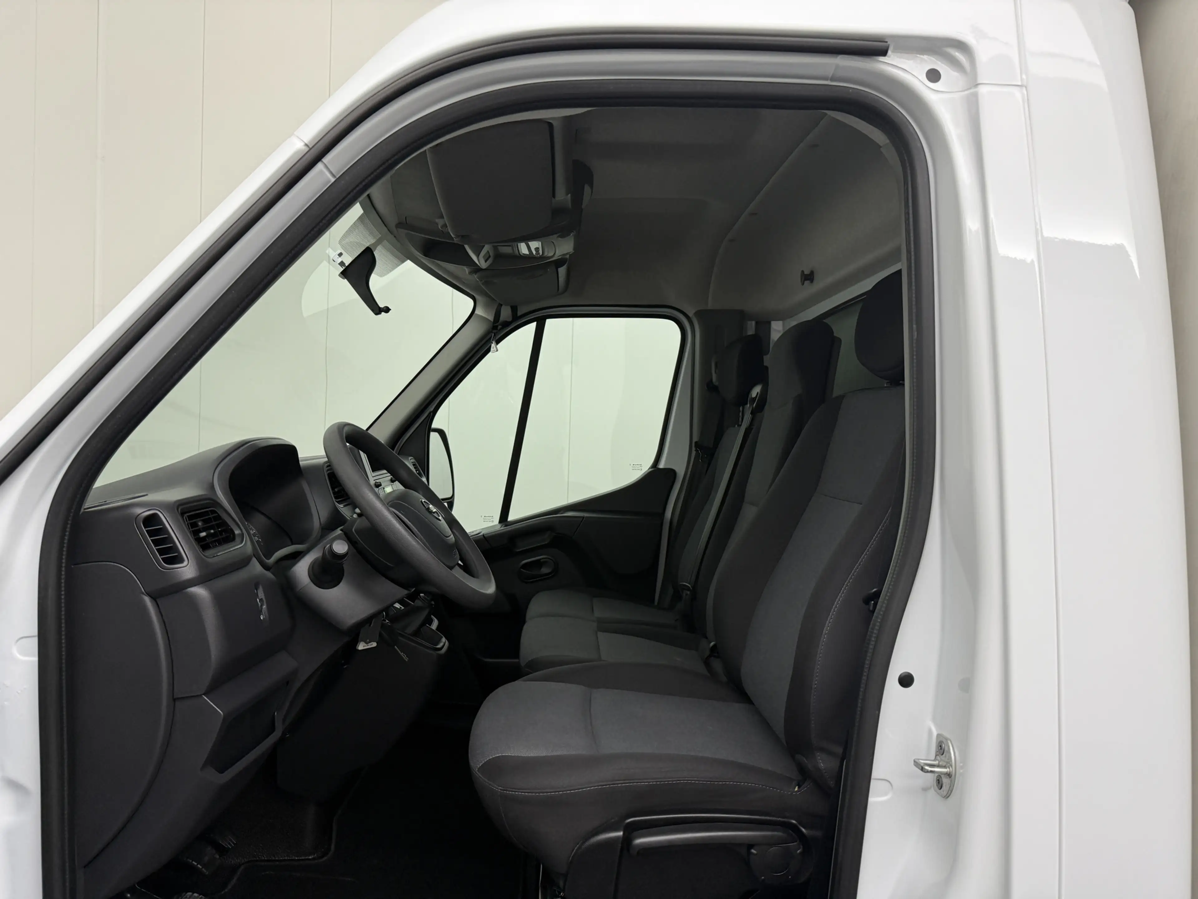 Nissan Interstar 2.3DCI 165PK Dubbellucht Bakwagen+Laadklep | Daksp — photo 21