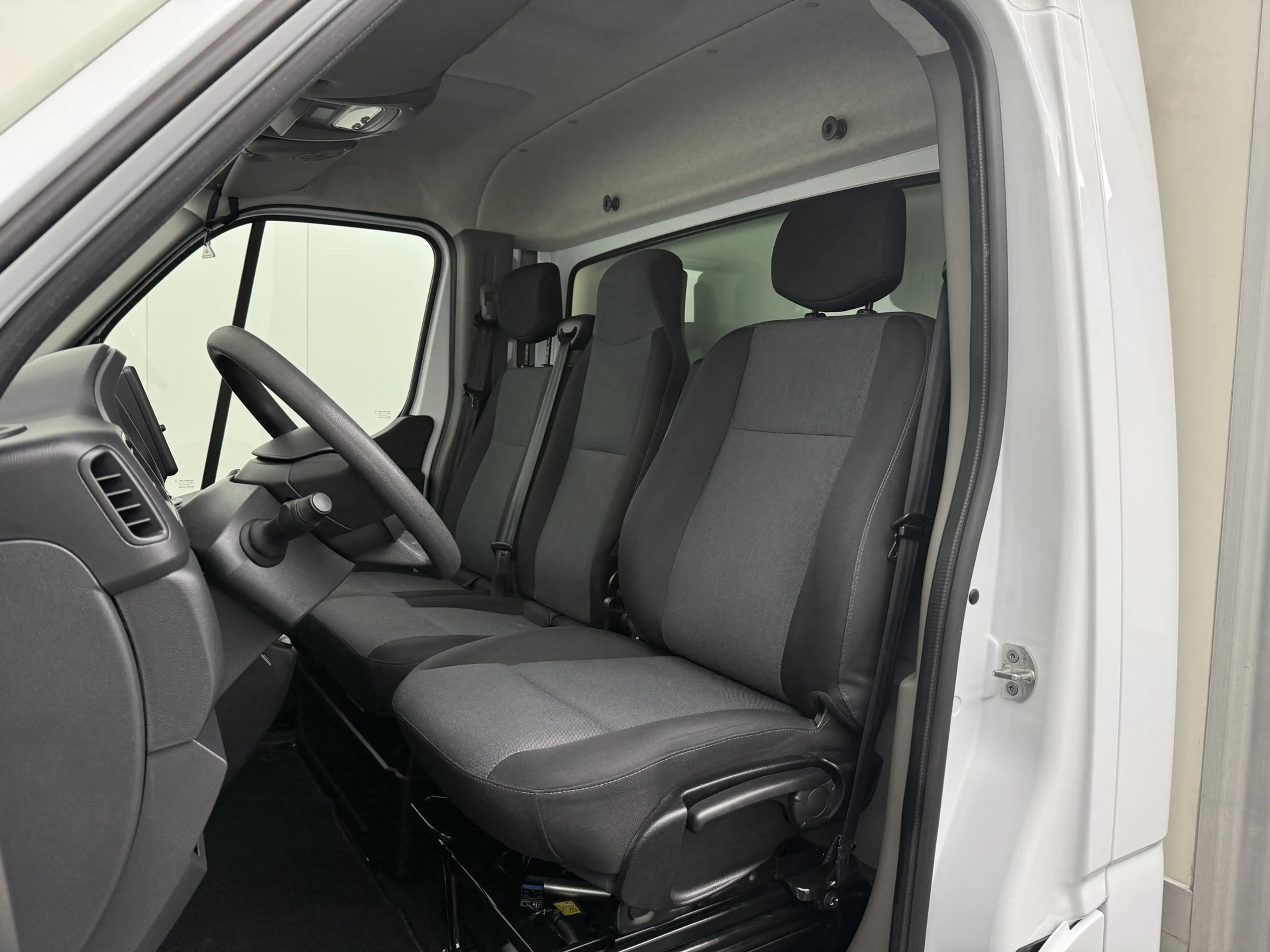 Nissan Interstar 2.3DCI 165PK Dubbellucht Bakwagen+Laadklep | Daksp — photo 20