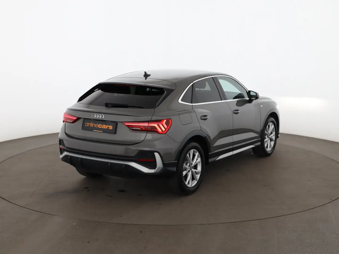Audi Q3 SB 35 TFSI S-Line LED AHK LEDER NAVI SITZHZG Grau - 2
