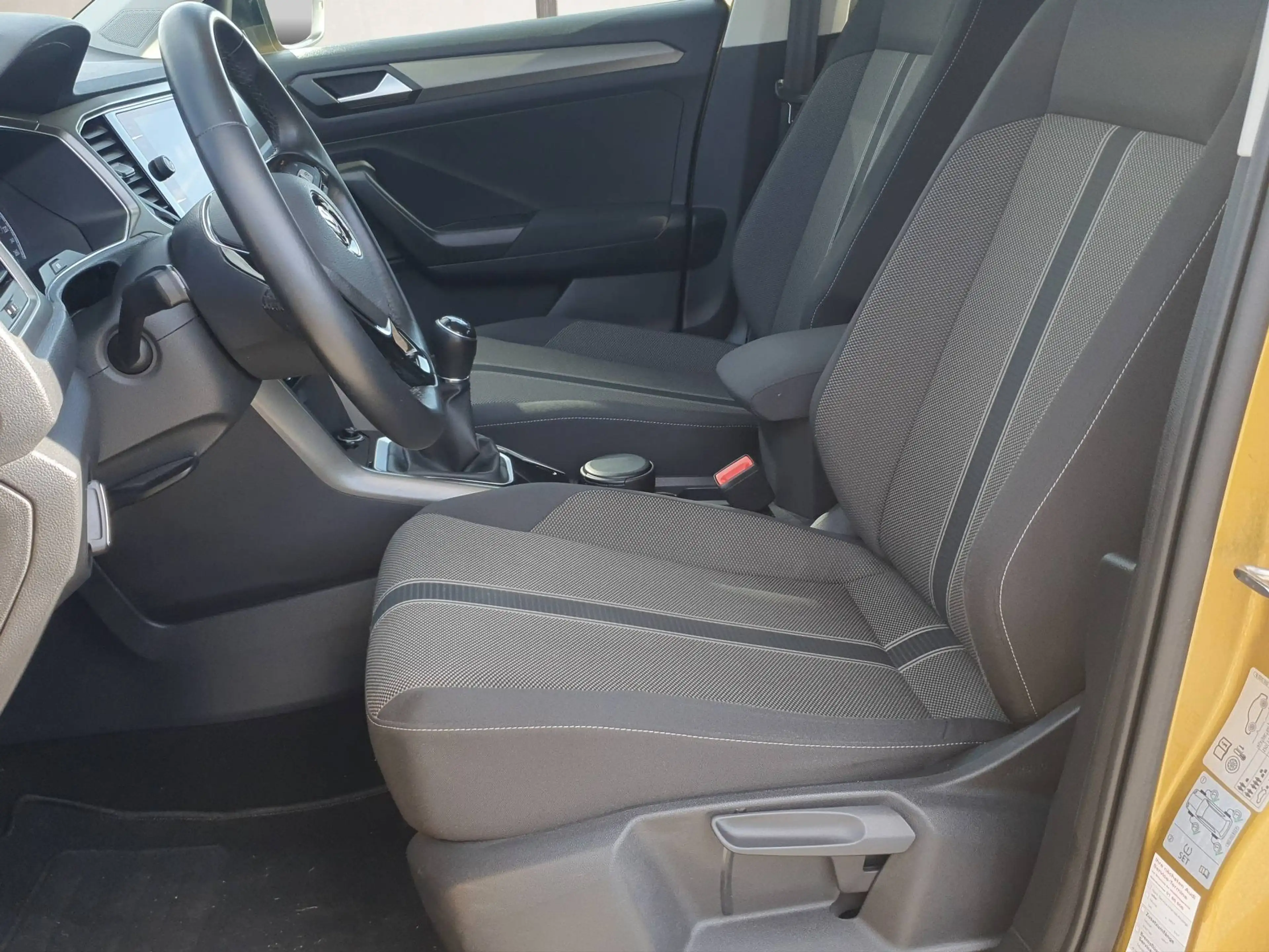 Volkswagen T-Roc 1,5 TSI 150 Design — photo 2