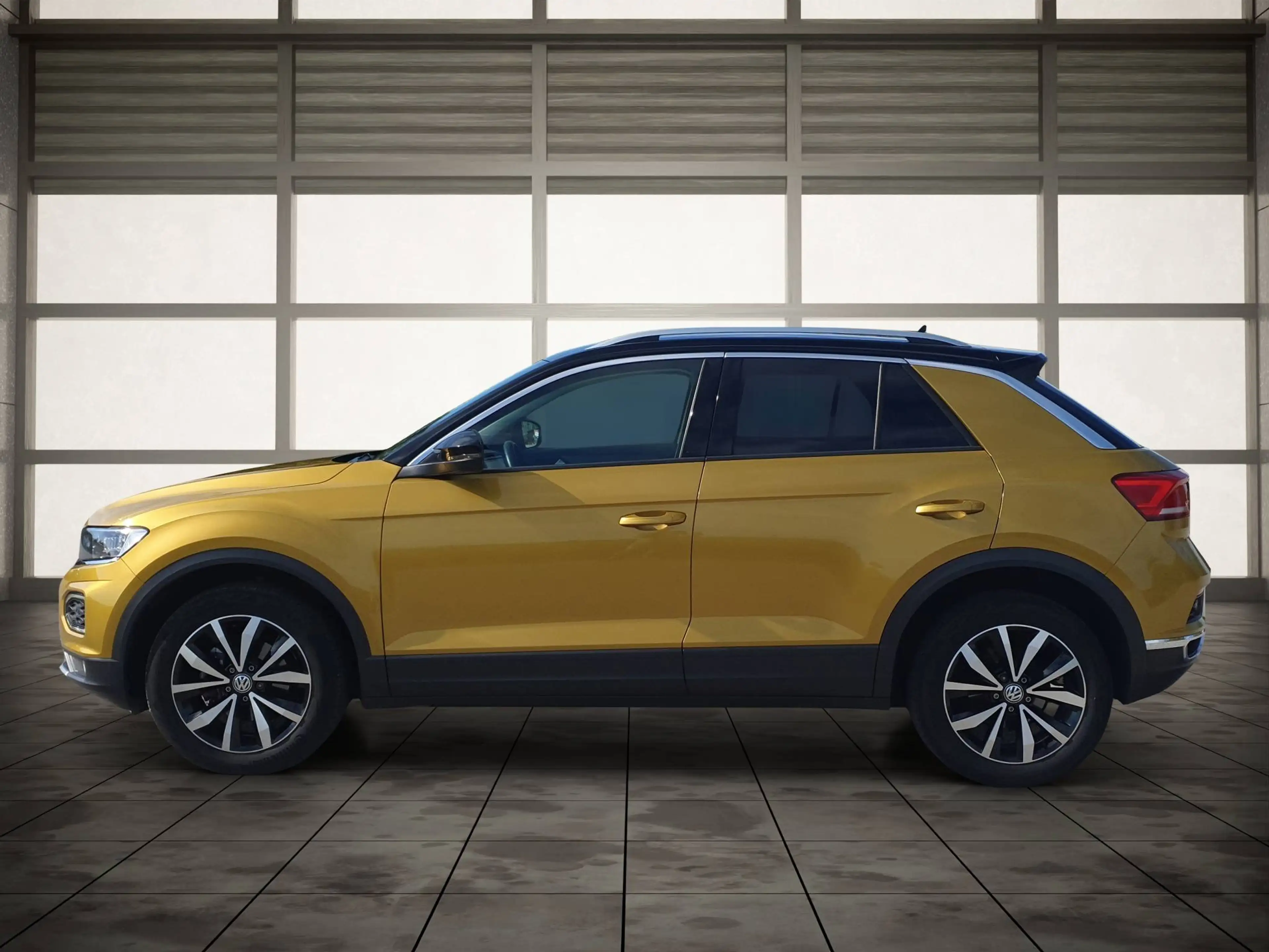 Volkswagen T-Roc 1,5 TSI 150 Design — photo 13