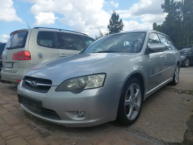 Subaru Legacy 2.0 R Active
