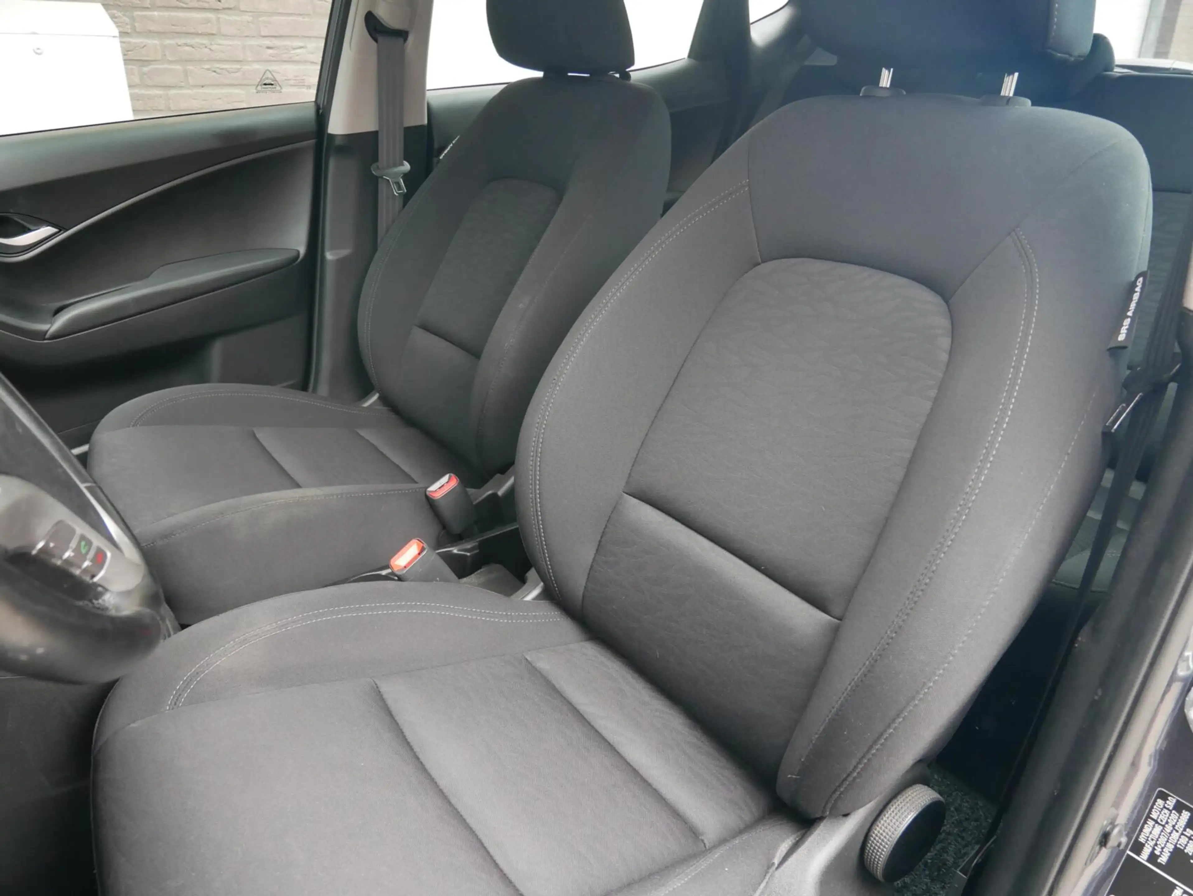 Hyundai iX20 1.6i Premium Camera| Cruise| Navi+BT — photo 18