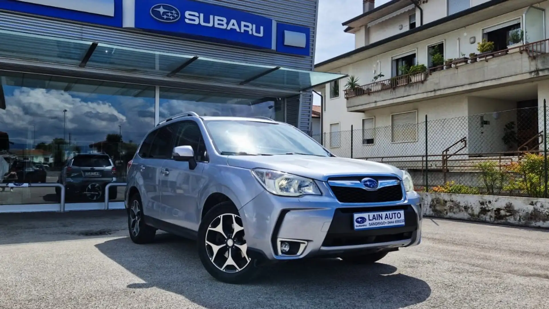 Subaru Forester 2.0 D-S CVT Sport Unlimited 4x4 - Motore 95.000 km Argento - 1