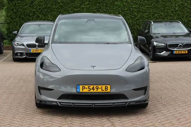 Tesla Model Y view 9