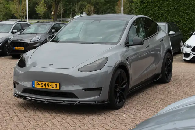 Tesla Model Y view 7