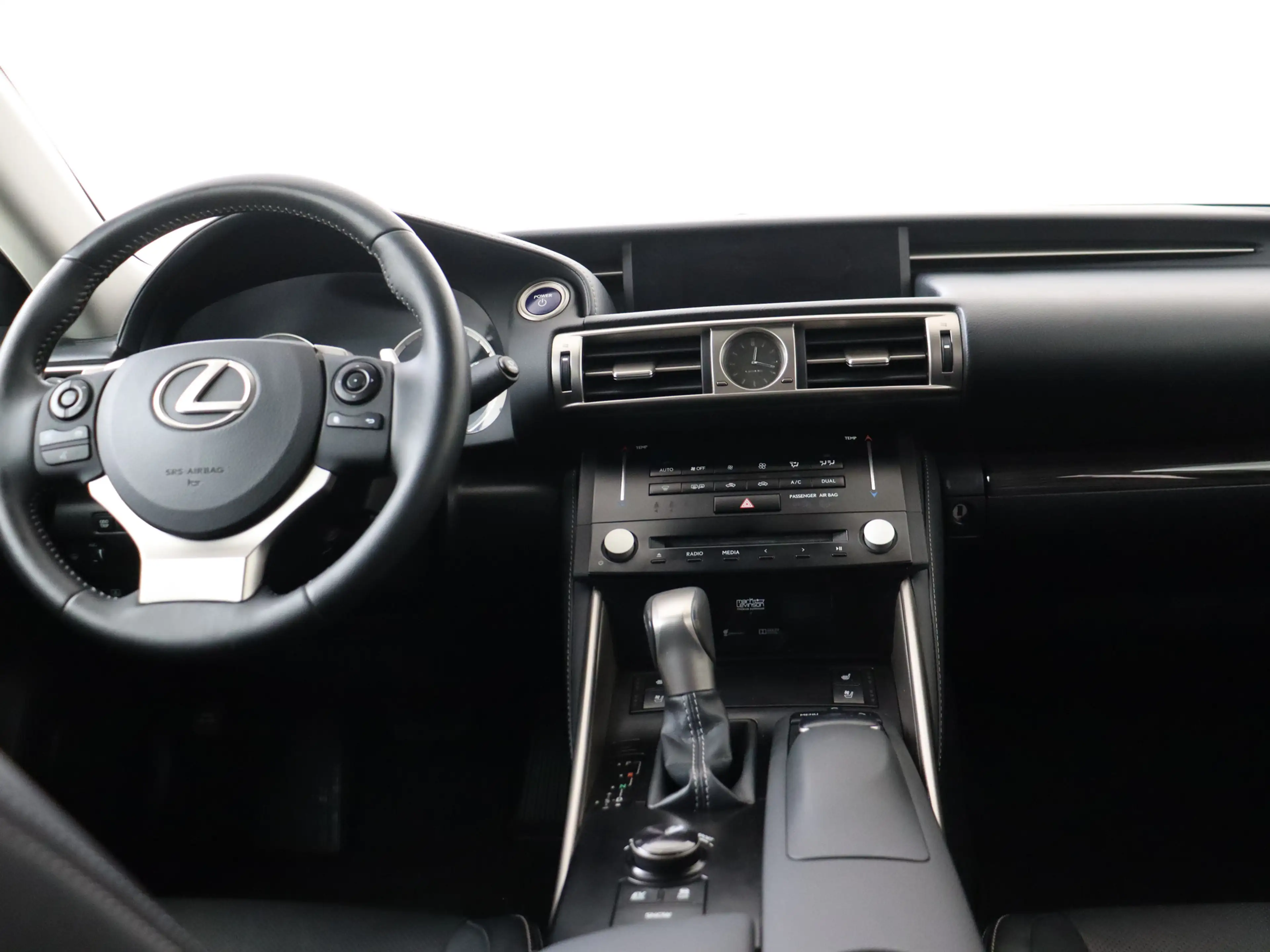 Lexus IS 300 300h Luxury Line | Dealer Onderhouden | Mark Levin — photo 4