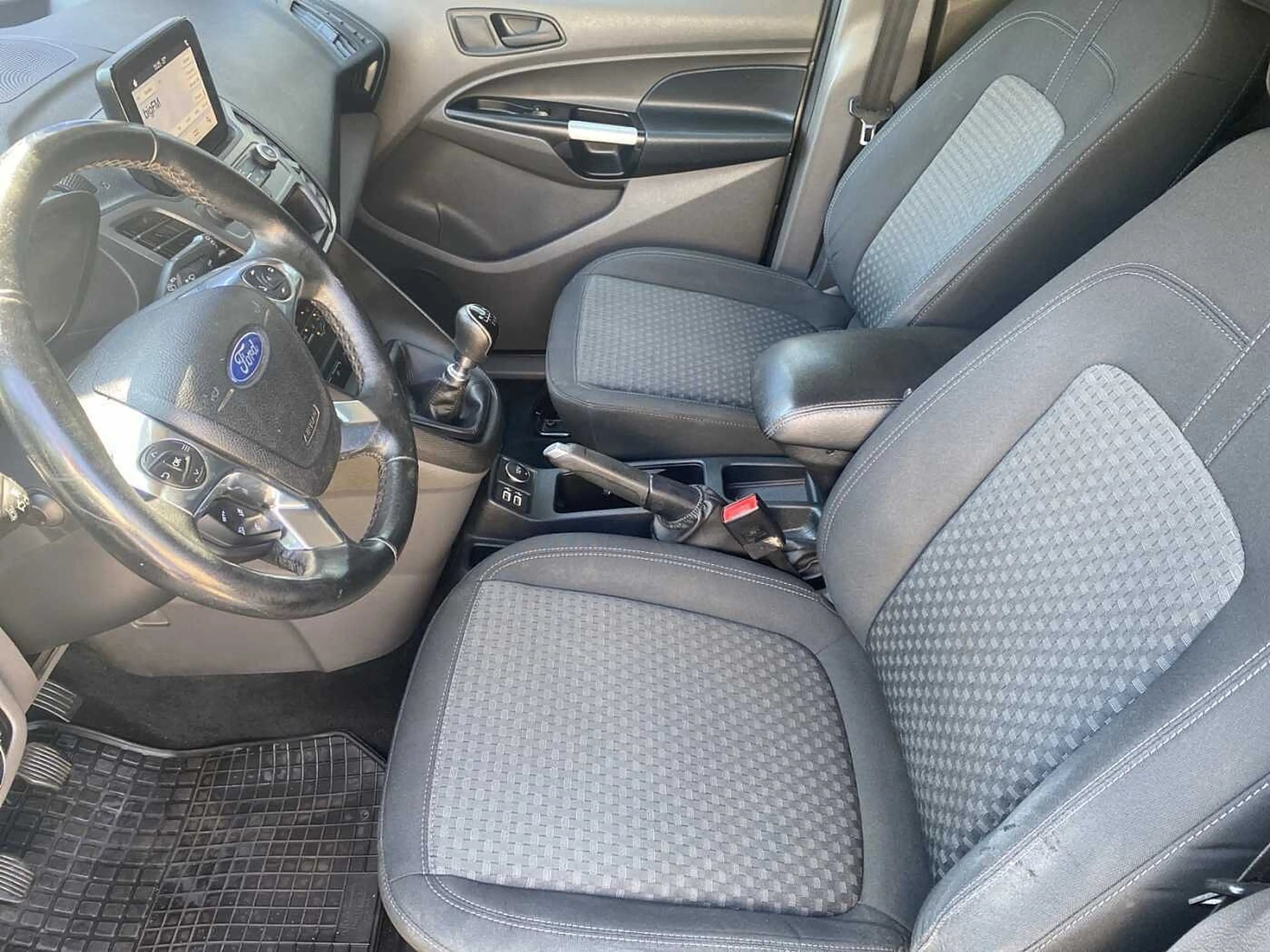 Ford Grand Tourneo Connect L2 Trend 1. Hdn. AHK — photo 6
