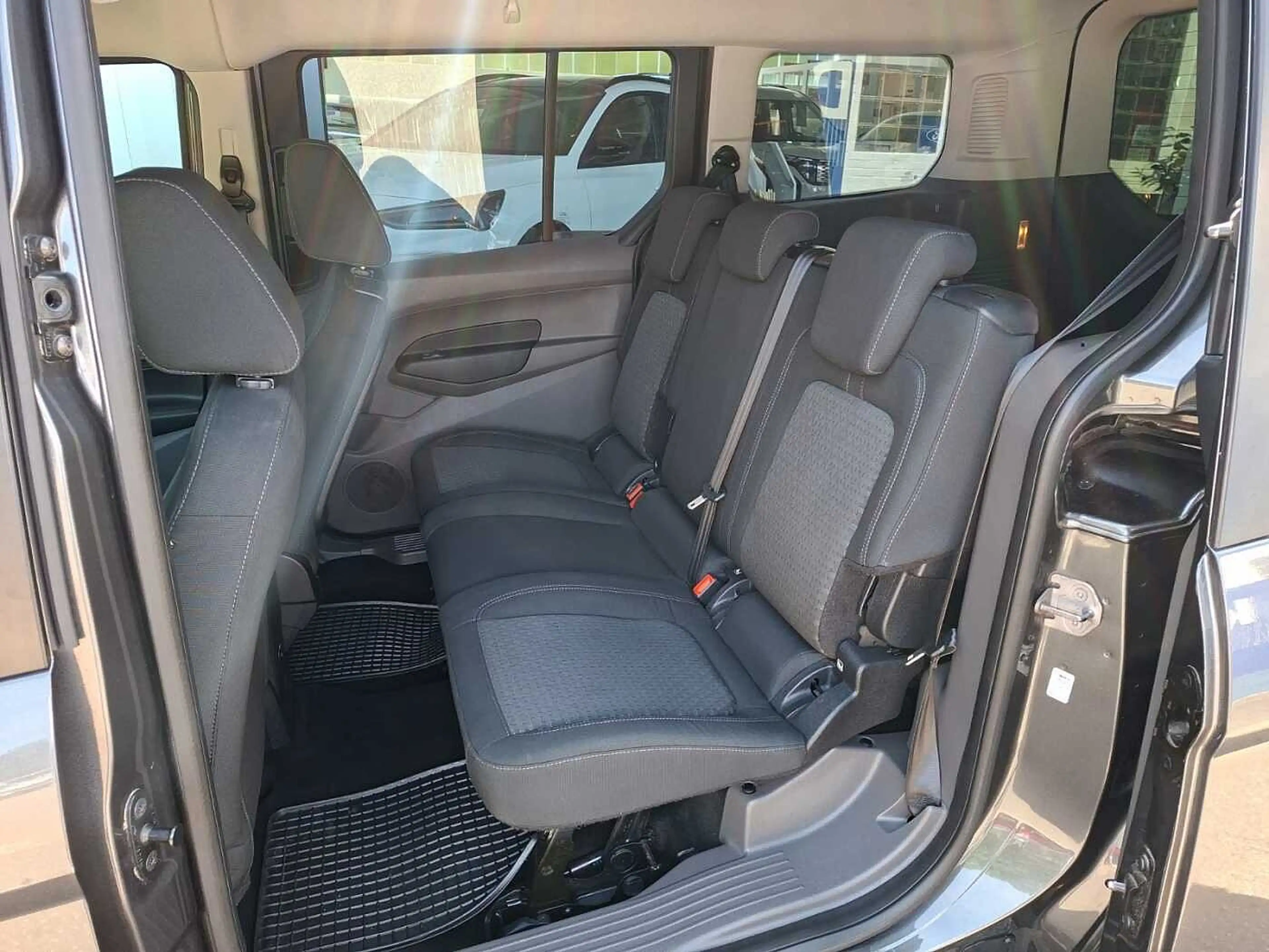 Ford Grand Tourneo Connect L2 Trend 1. Hdn. AHK — photo 14