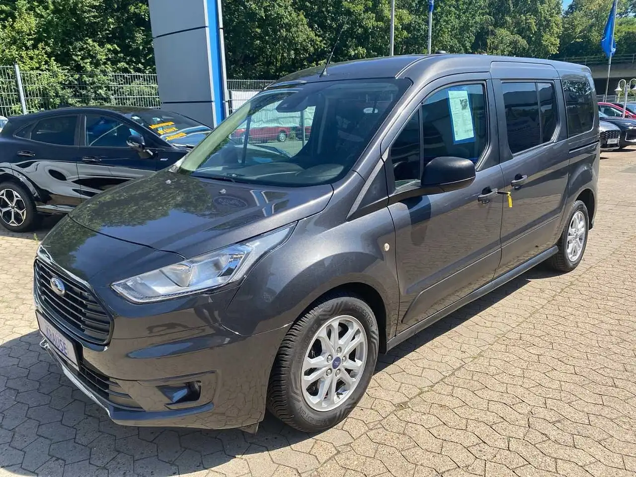 Ford Grand Tourneo