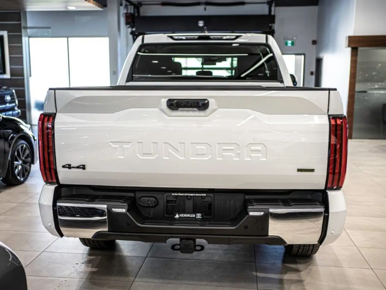 Toyota Tundra снимка Toyota Tundra