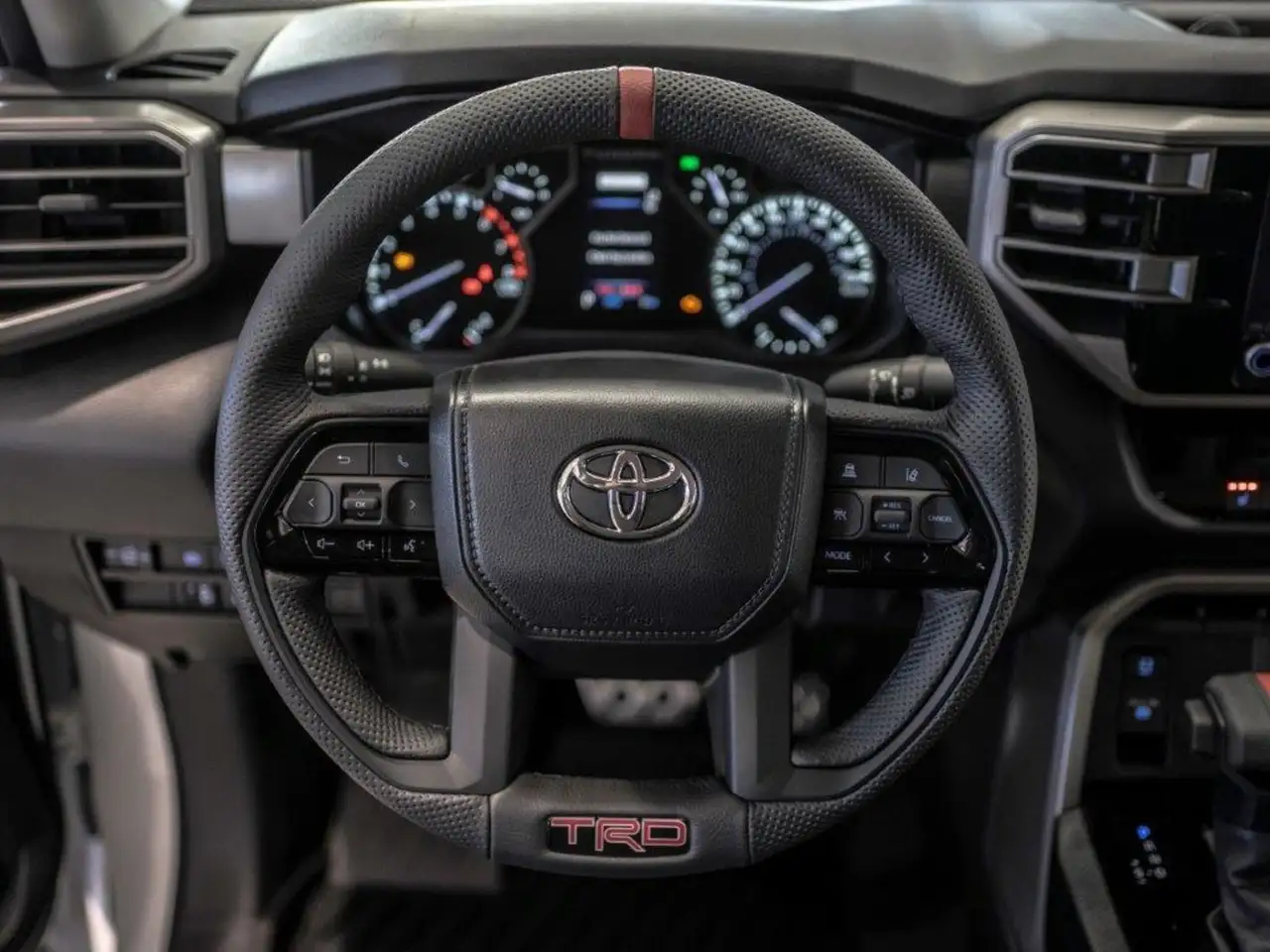 Toyota Tundra снимка Toyota Tundra