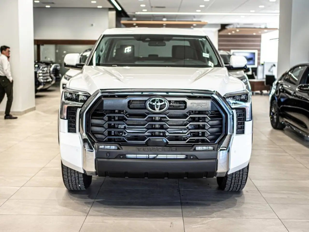 Toyota Tundra снимка Toyota Tundra