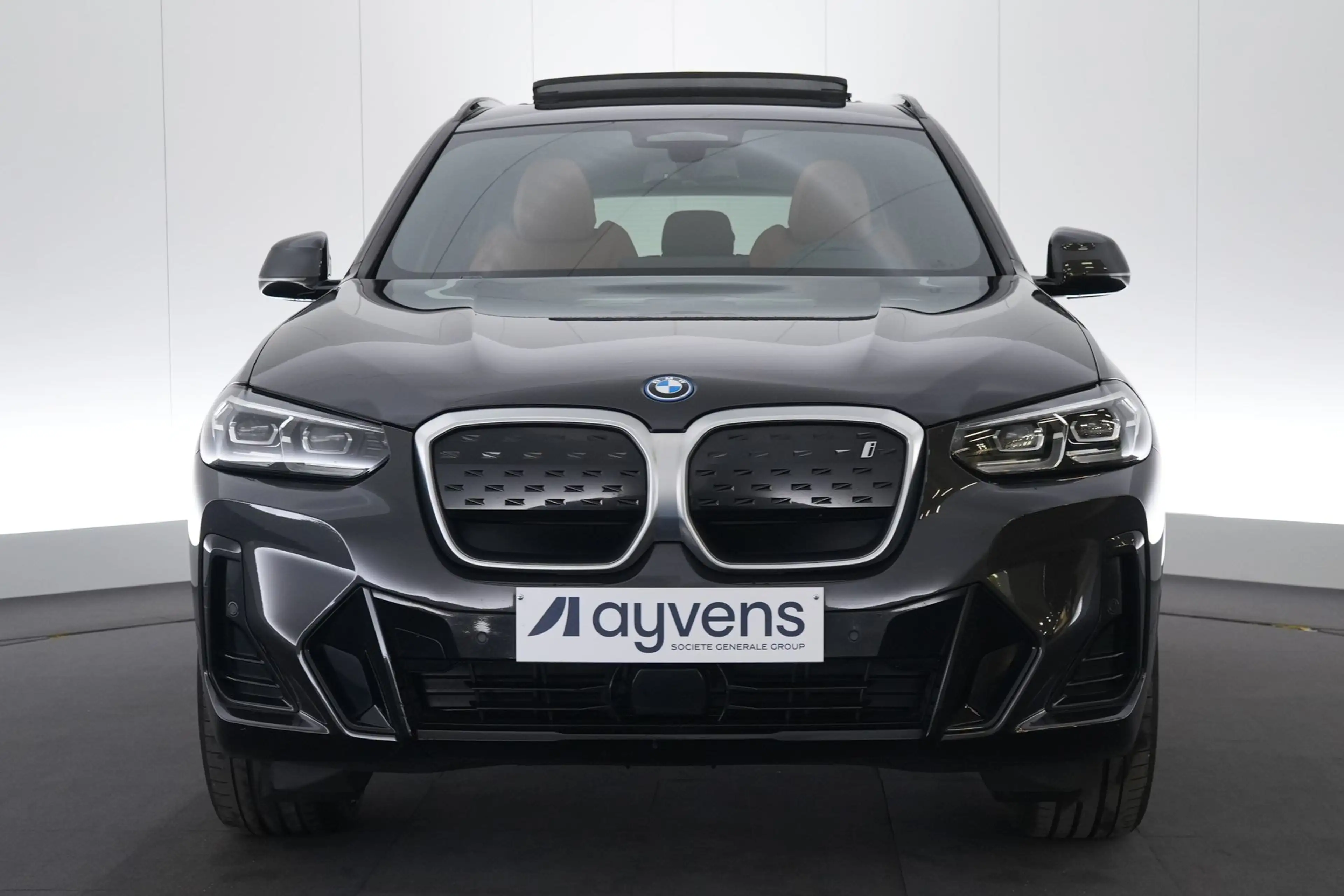 BMW iX3 80 kWh LEDER/CUIR LED GPS PDC CAM Pano BLIS Verw. — photo 2
