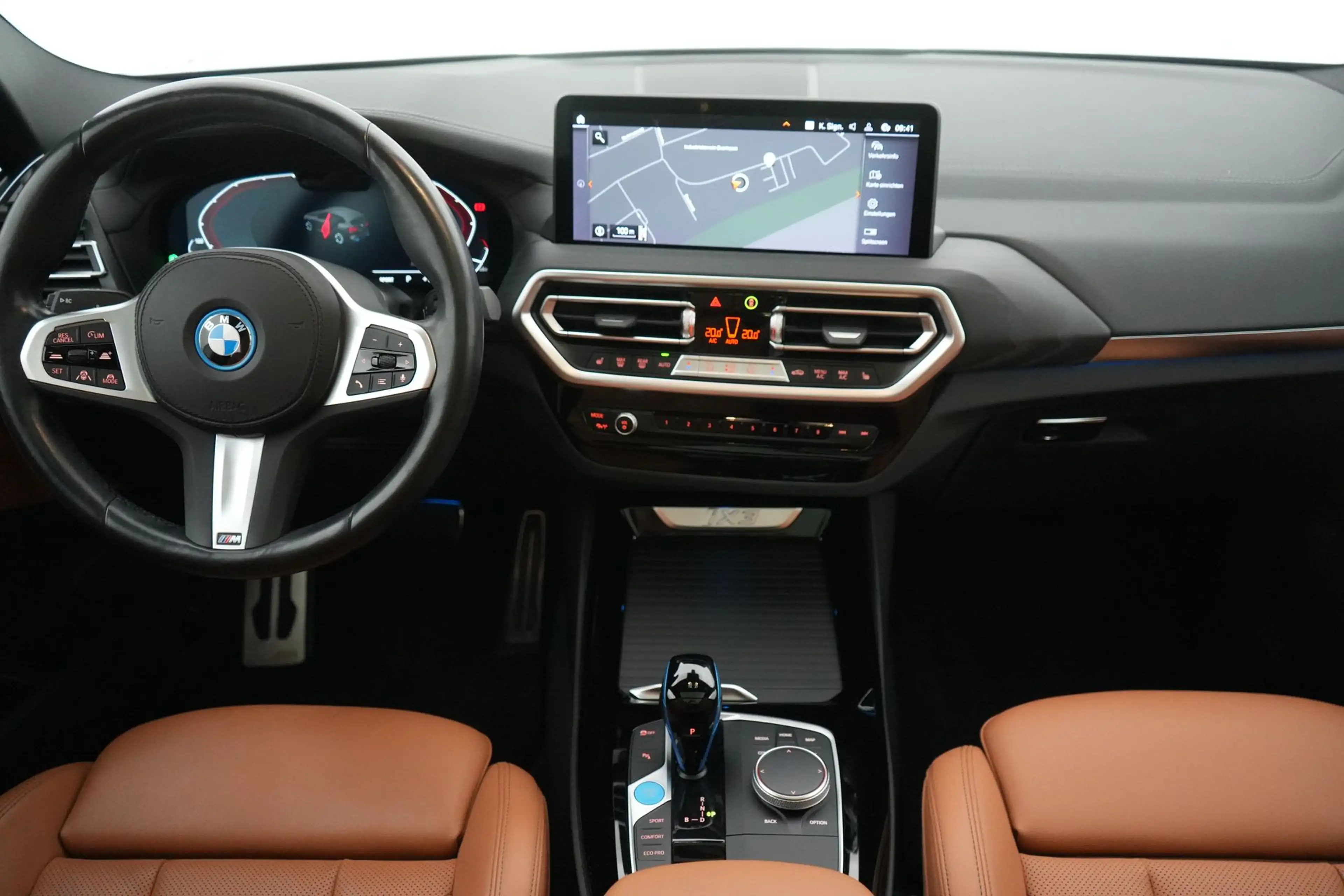BMW iX3 80 kWh LEDER/CUIR LED GPS PDC CAM Pano BLIS Verw. — photo 13