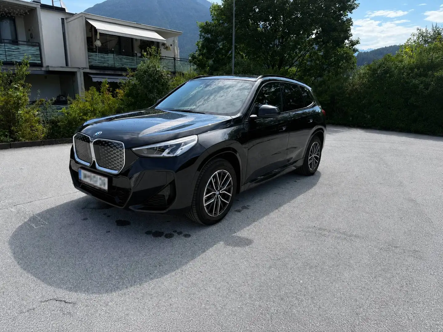 BMW iX1 xDrive30 M Sport | super Leasingkonditionen Schwarz - 1