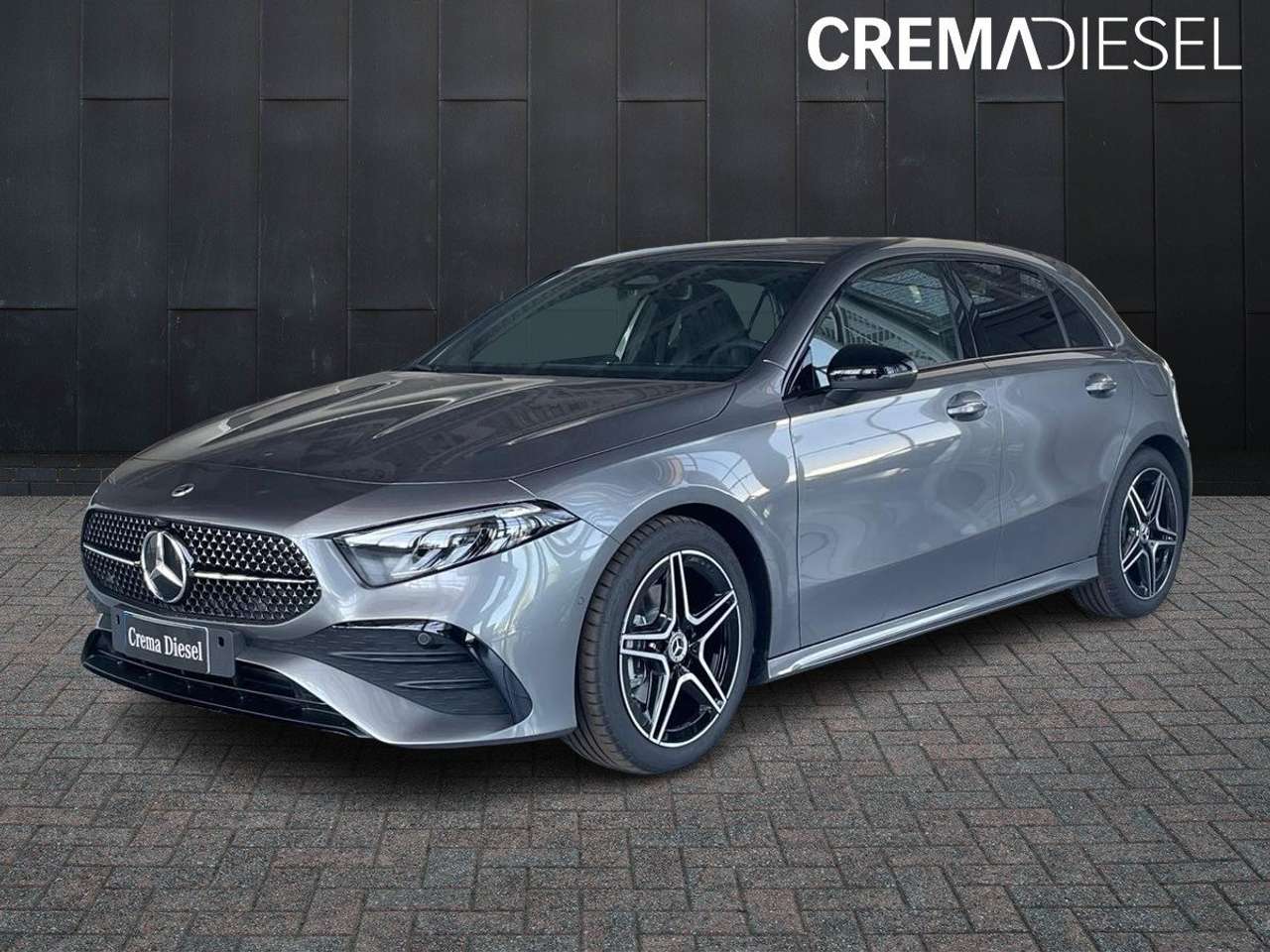 Mercedes-Benz A 180 A 180 d AMG Line ADVANCED PLUS