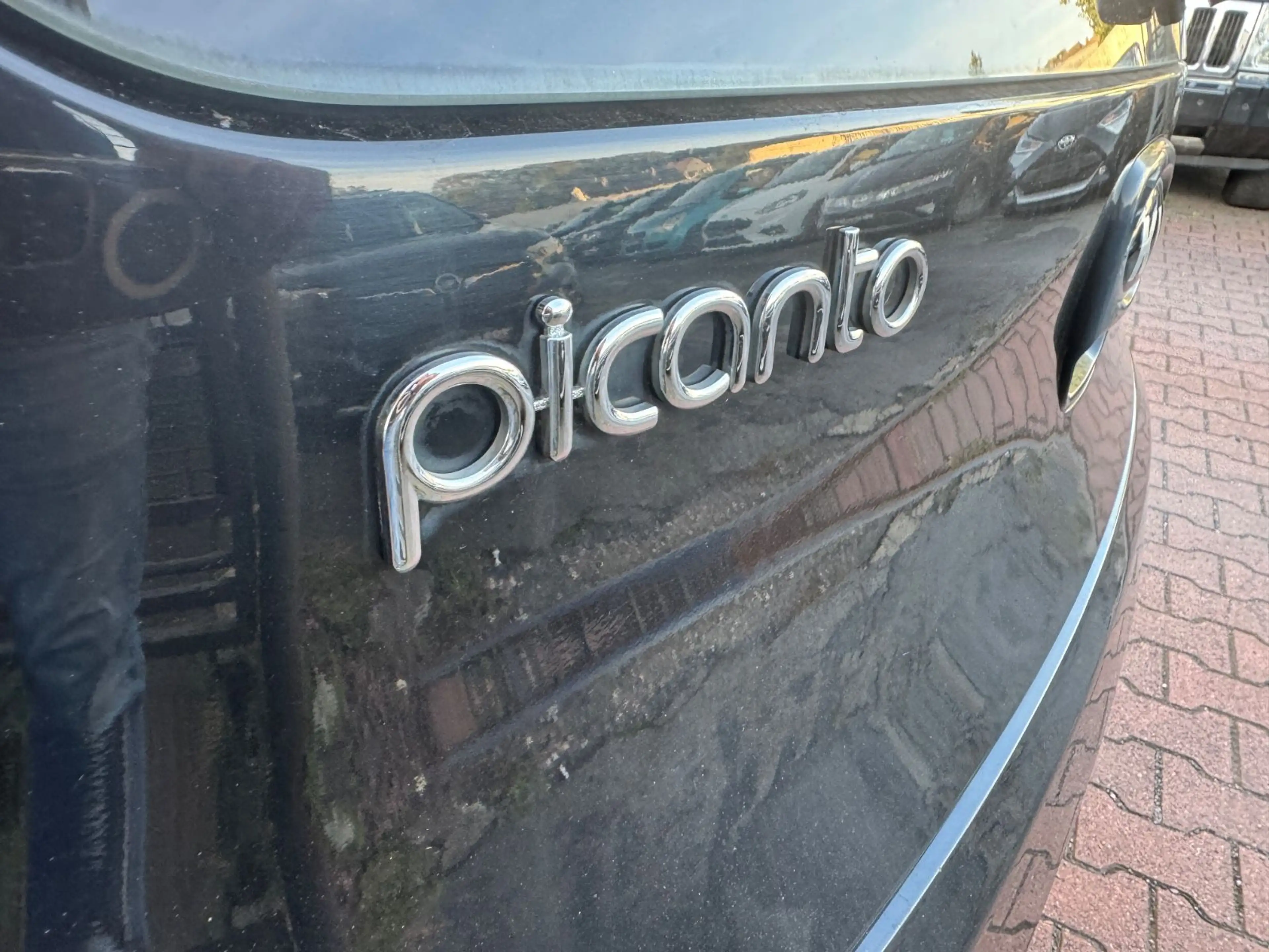 Kia Picanto FIFA World Cup Edition*TÜV NEU*WENIG KM* — photo 9