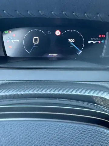 Peugeot 208 view 6