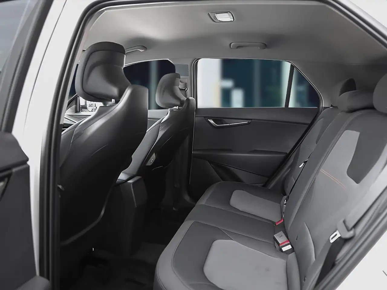 Kia Niro снимка Kia Niro