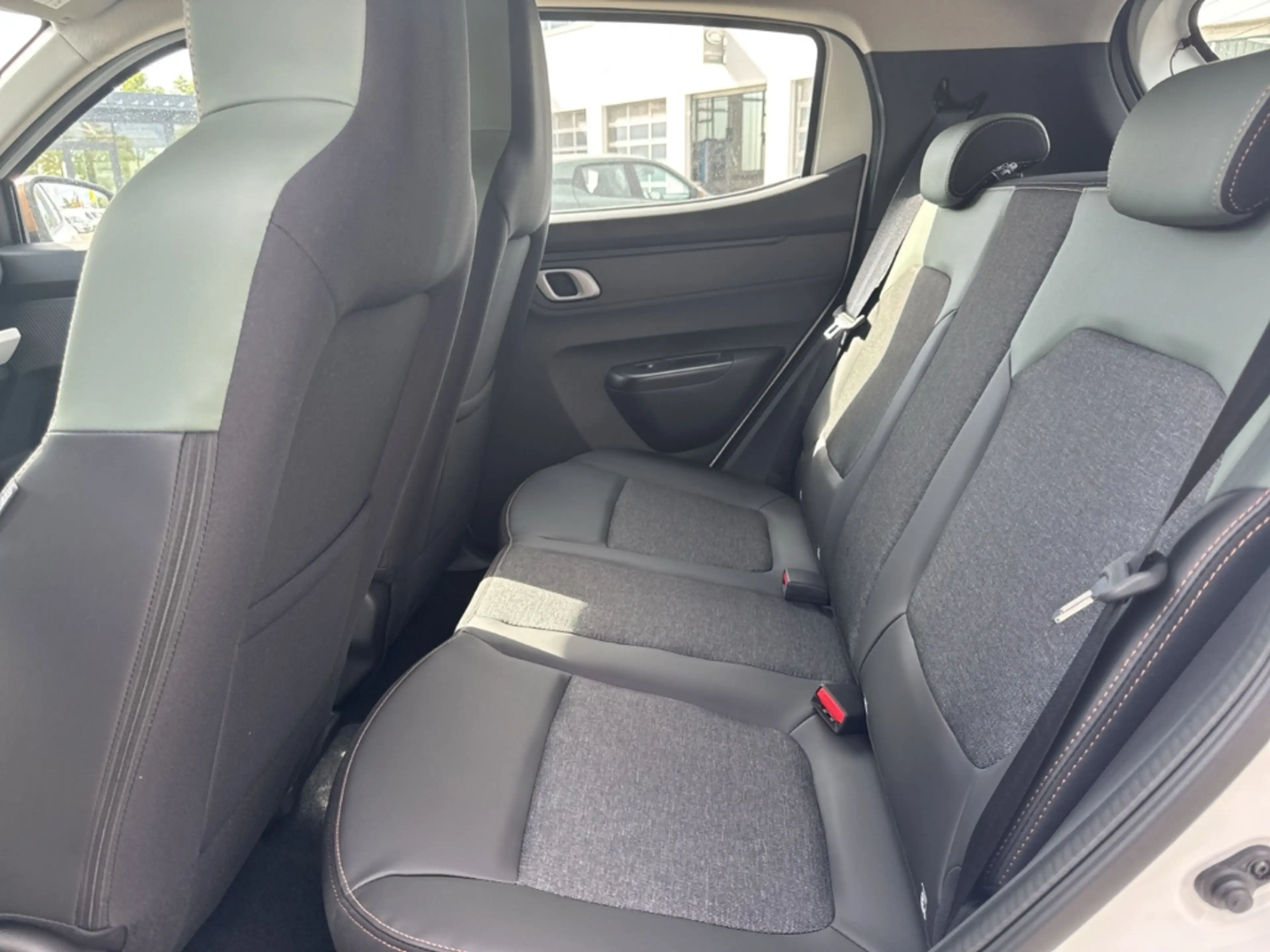 Dacia Spring EXTREME ELECTRIC 100 Extreme LED+KAMERA+PDC — photo 11