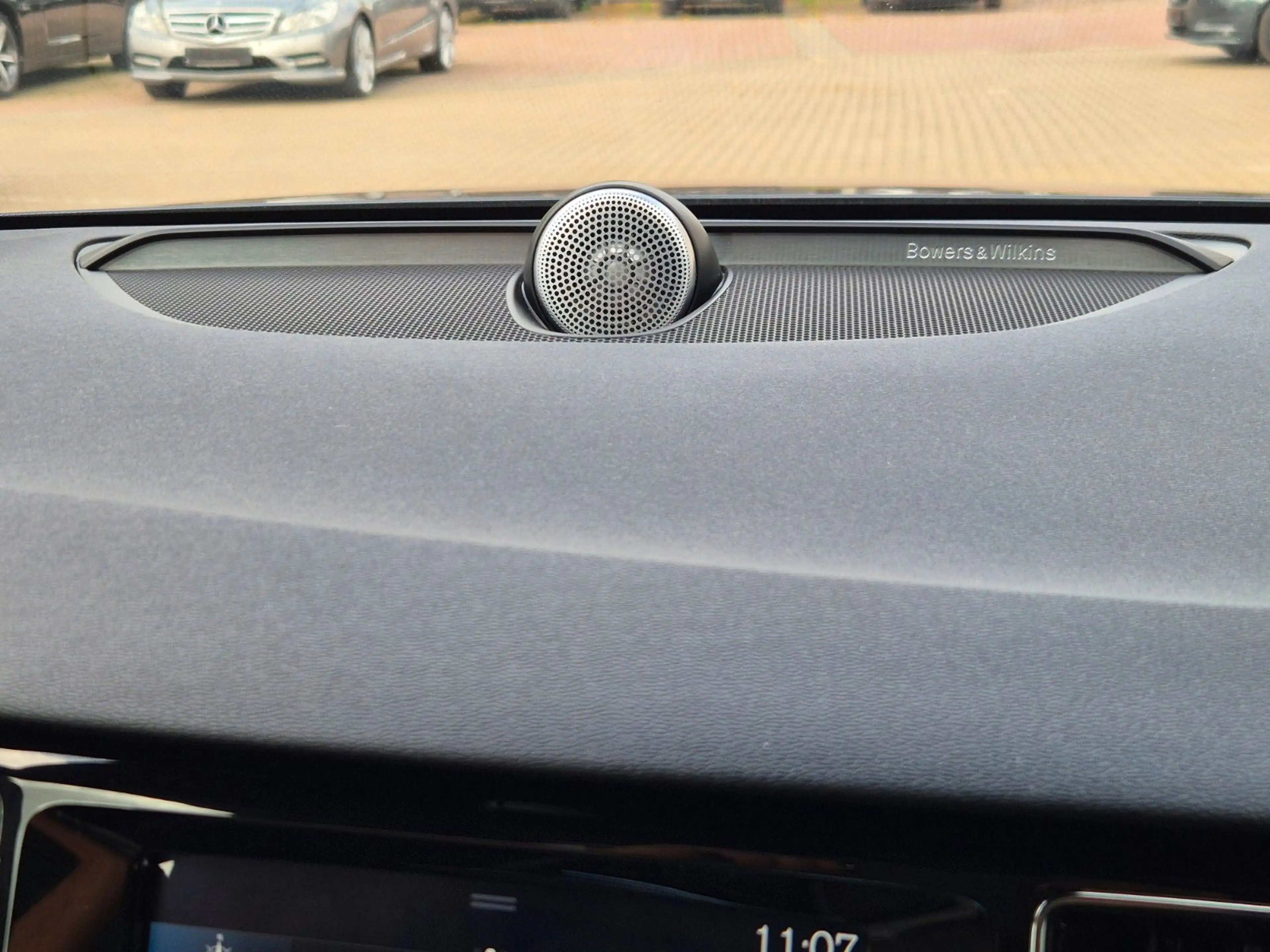Volvo S60 T5 R Design Bowers & Wilkins Premium Leder — photo 15