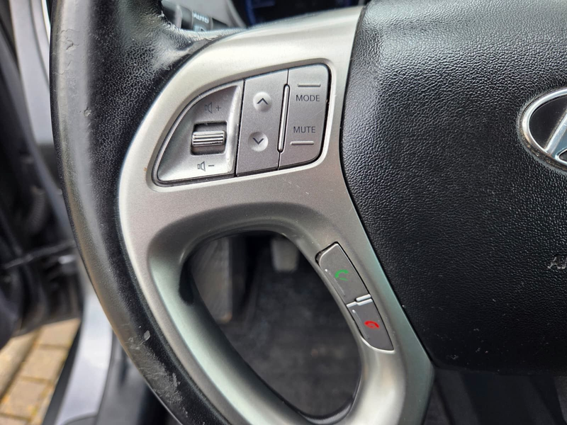 Hyundai iX35 Style AWD 4X4 Allrad,AHK,Leder,PDC — photo 15
