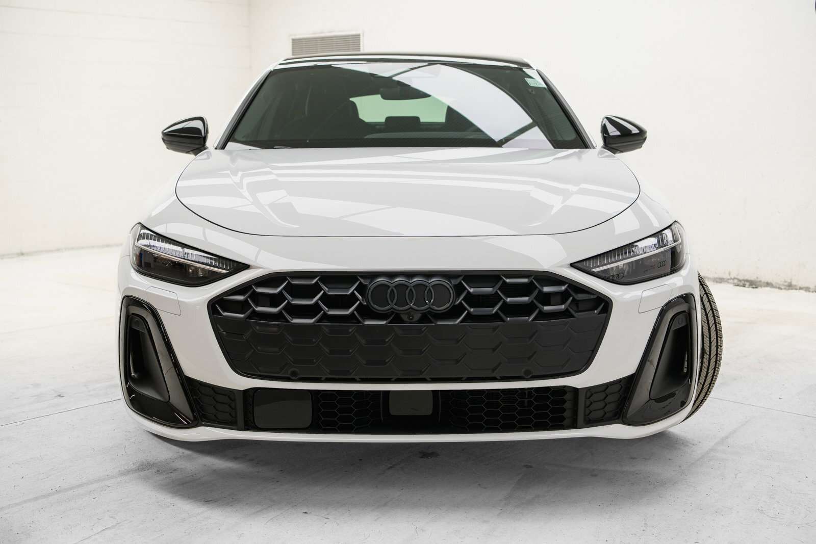 2025 Audi A5 Progressiv | Black Package | Comfort Interior Pack alt 2