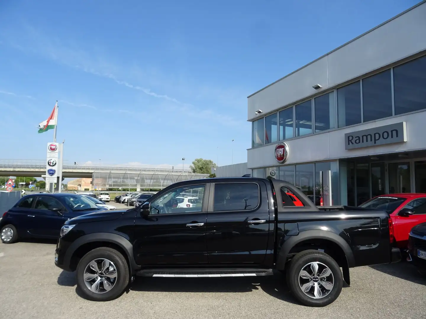 EVO Cross4 2.0 Turbo Diesel Doppia Cabina Nero - 2