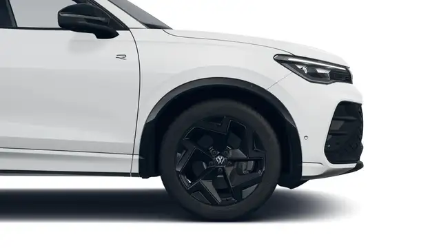 Volkswagen Tiguan view 4