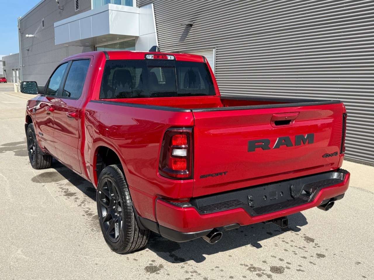 2026 RAM 1500 Sport 4x4 Crew Cab 5'7 Box — снимка 4