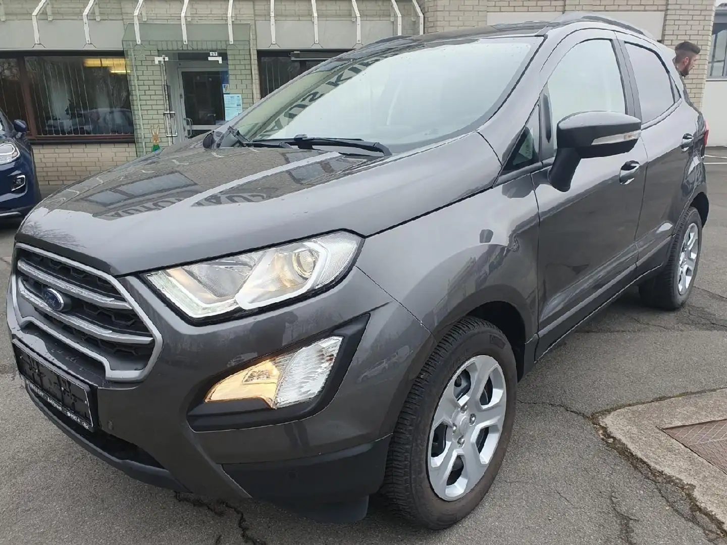Ford EcoSport Cool&Connect + AHK Grey - 1