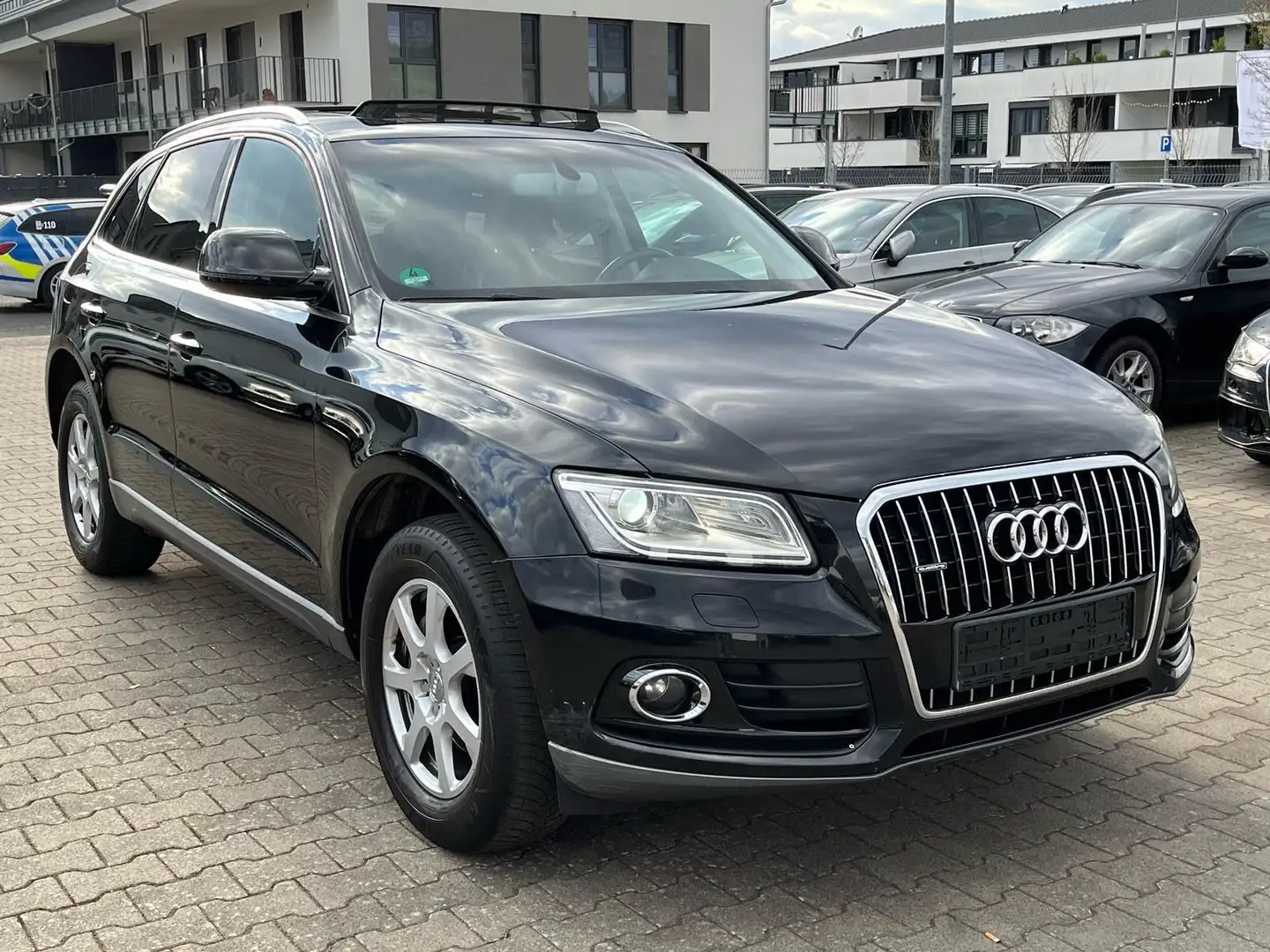 Audi Q5 2.0 TDI Quattro Pano B&O Standhzg Keyless Schwarz - 2
