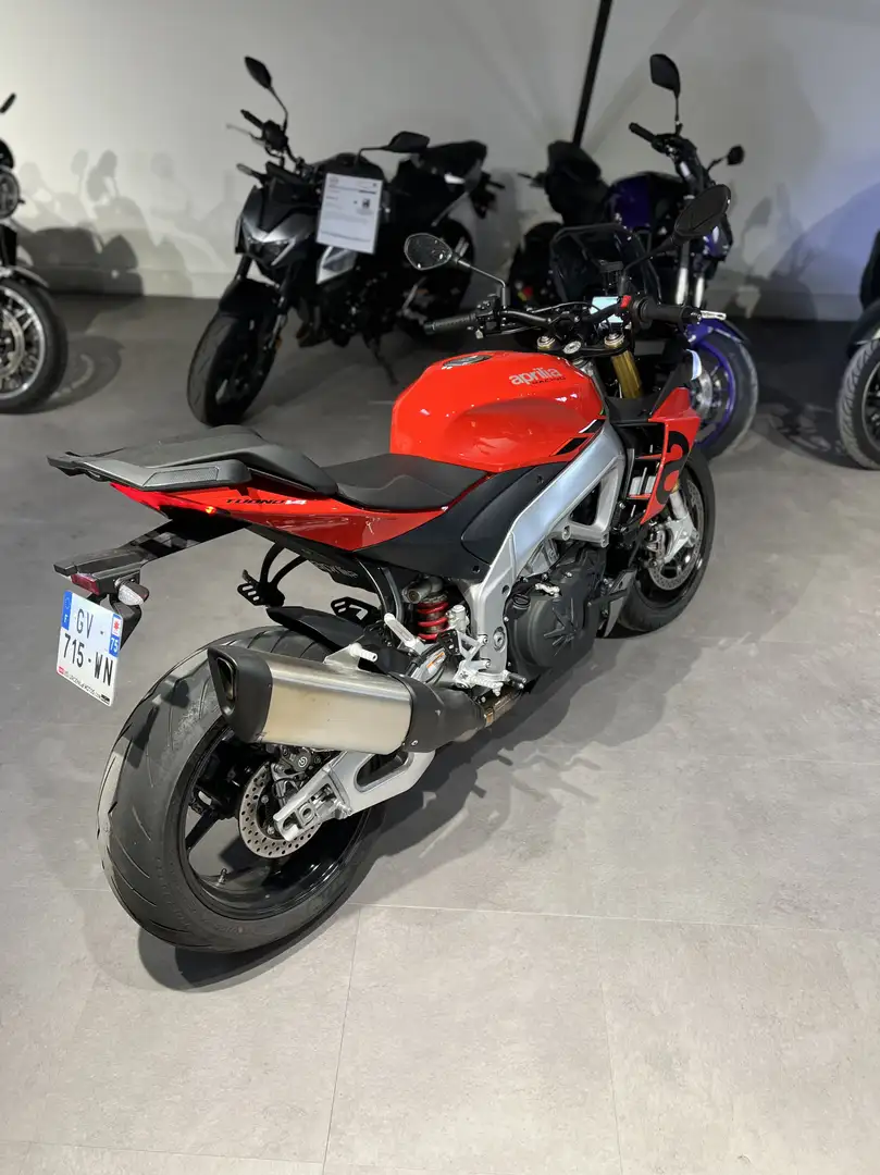 Aprilia Tuono Rot - 2