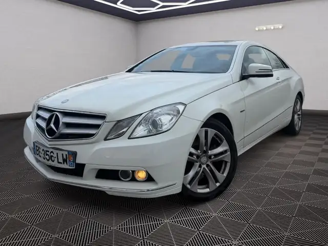 Mercedes-Benz E 220 E 220 CDI BlueEfficiency (207.302)
