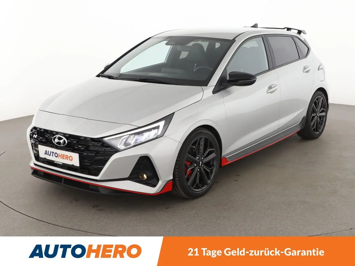 Hyundai i20 1.6 T-GDI N*LED*CAM*SPUR*SHZ*PDC* Silber - 1