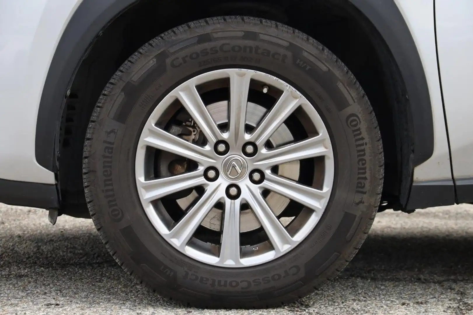 Lexus NX 300 Hybrid Argent - 2