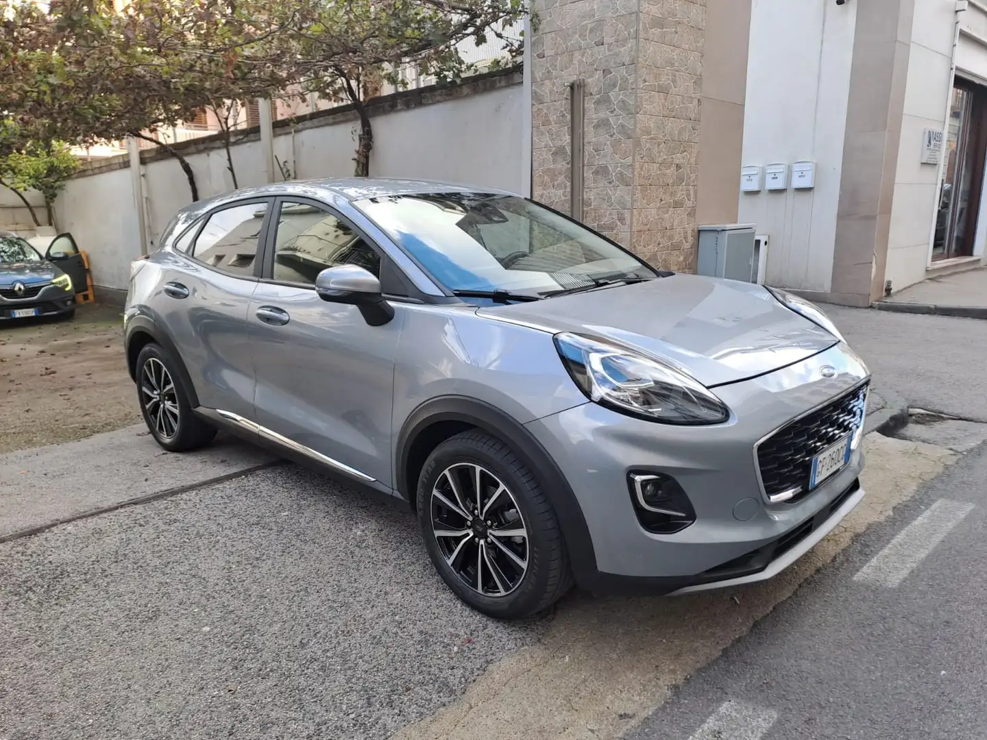 Ford Puma Puma 1.0 hybrid Titanium Gris - 1