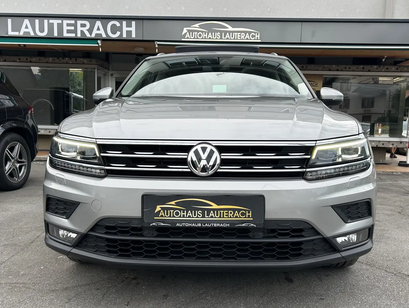 Volkswagen Tiguan 2,0 TDI SCR Sky DSG *PANORAMA *ACC *AHK *KAMERA Grijs - 2