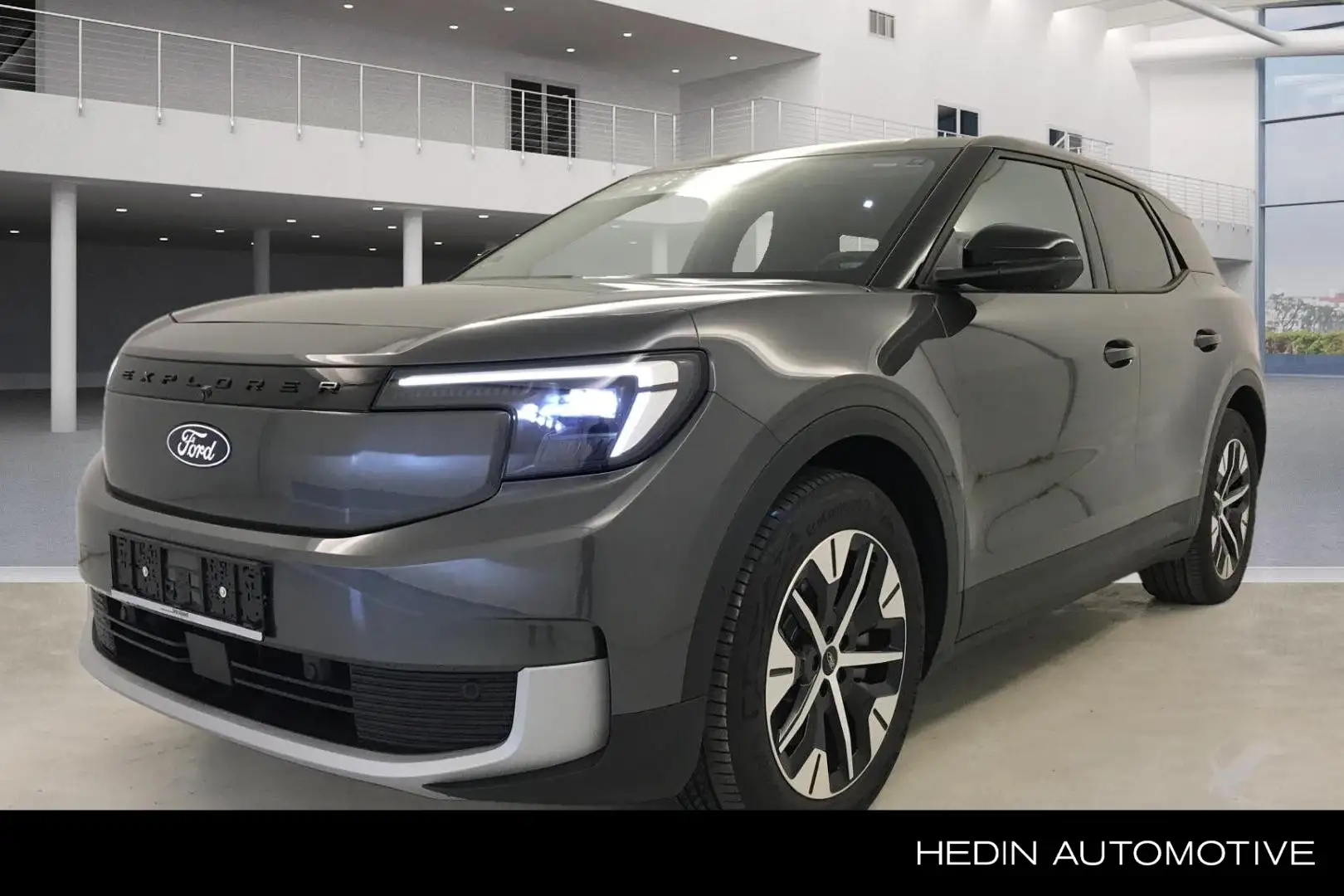 Ford Explorer Extended Range RWD 77 kWh | Winter pack | Driver a Grijs - 1