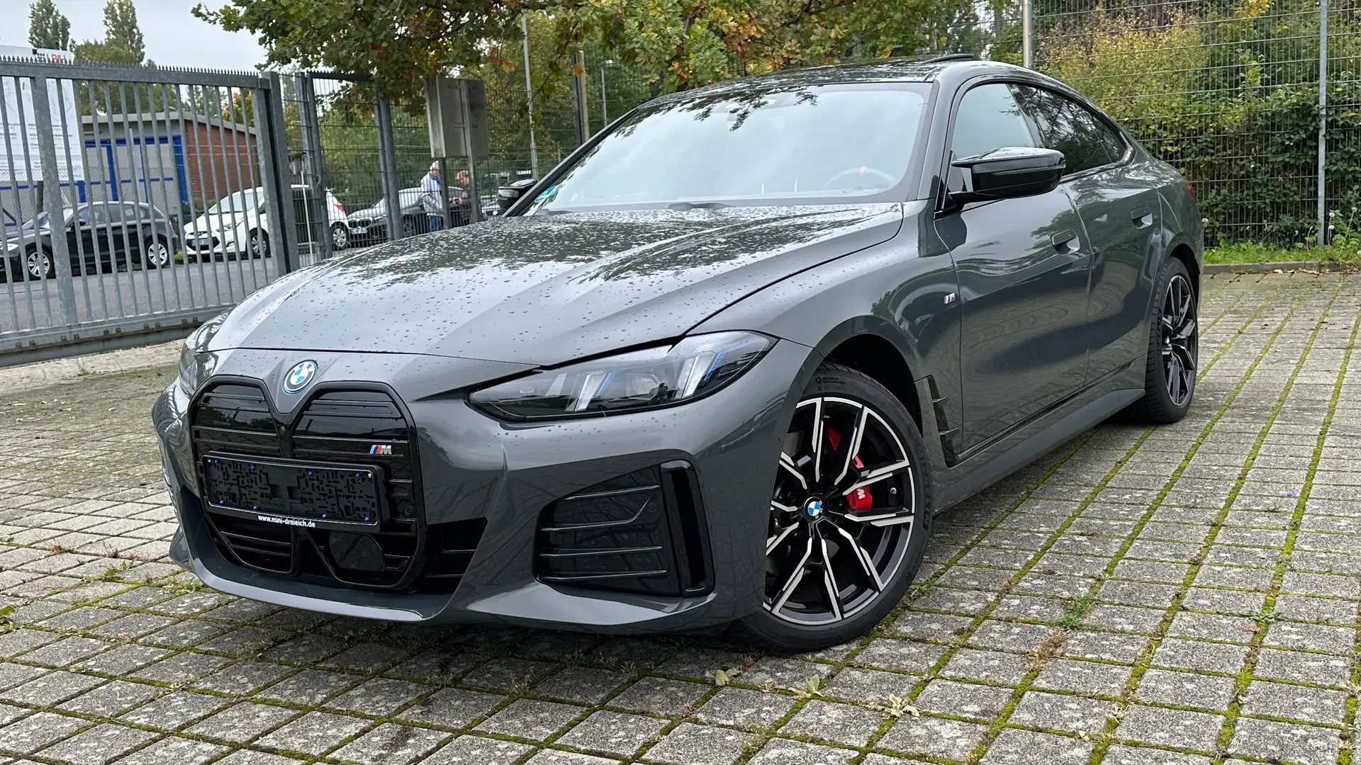 BMW i4 M50  xDrive M Paket Sport Boost Facelift Grau - 1
