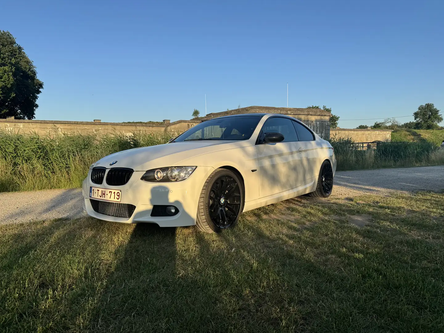 BMW 335 335i Coupe - 1