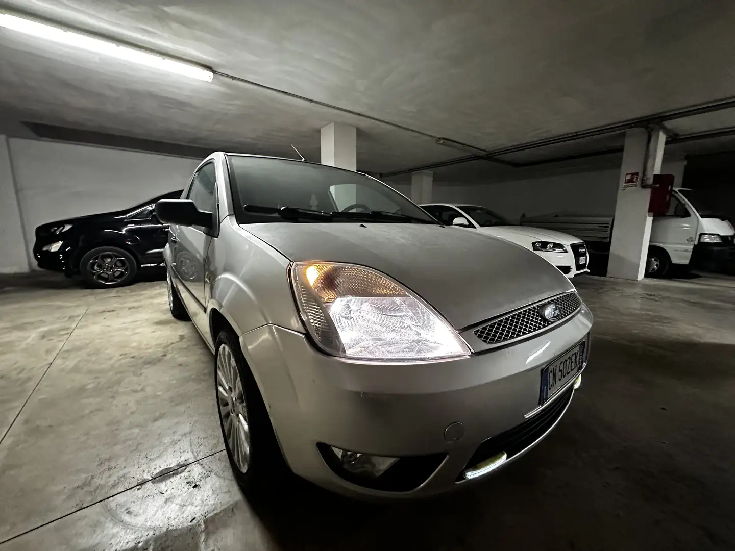 Ford Fiesta 3p 1.4 tdci Ghia - 2