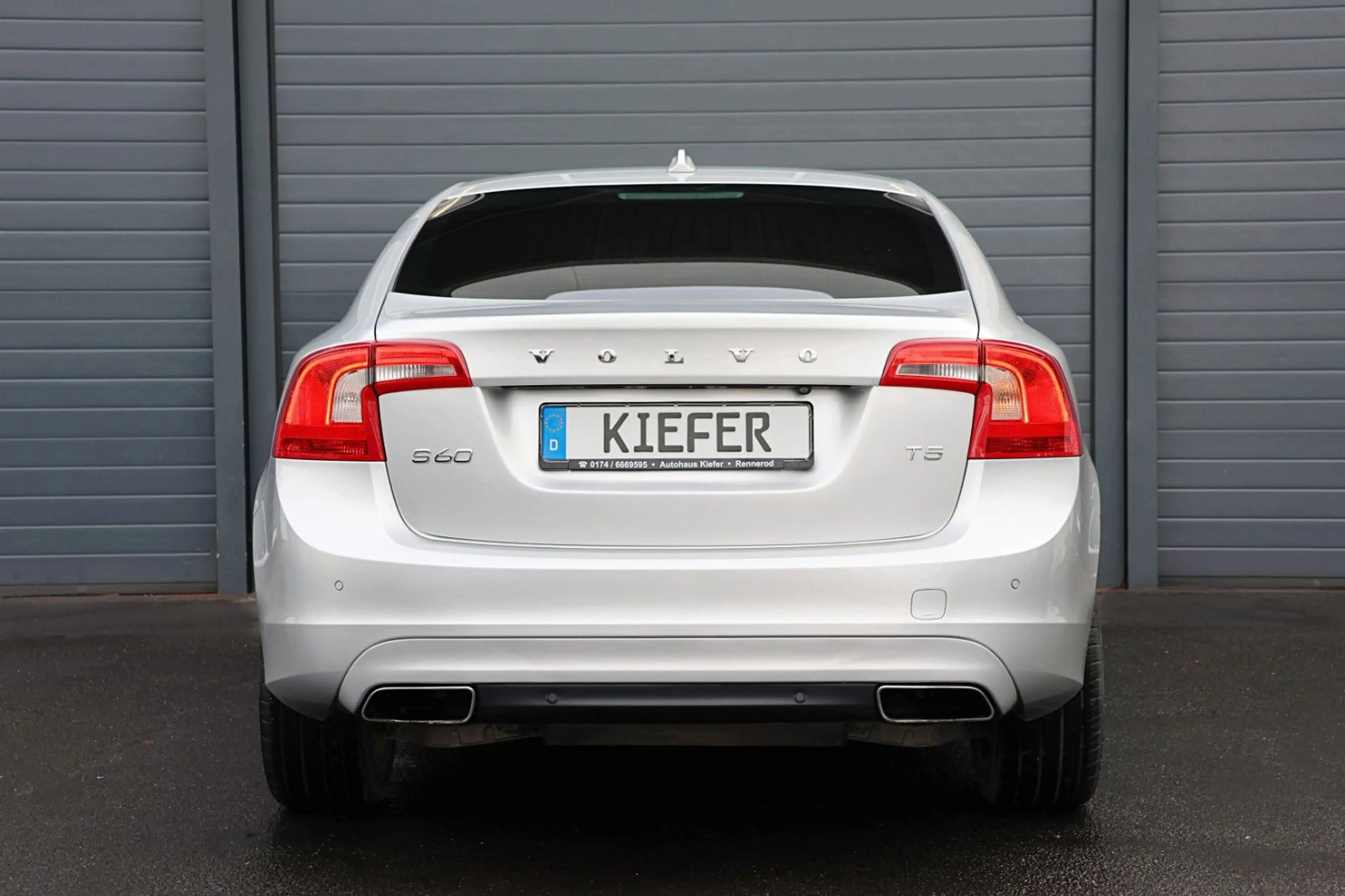 Volvo S60 T5/R-Design/ACC+SPUR/4xSHZ/LHZ/KAMERA/TTW/18 — photo 6