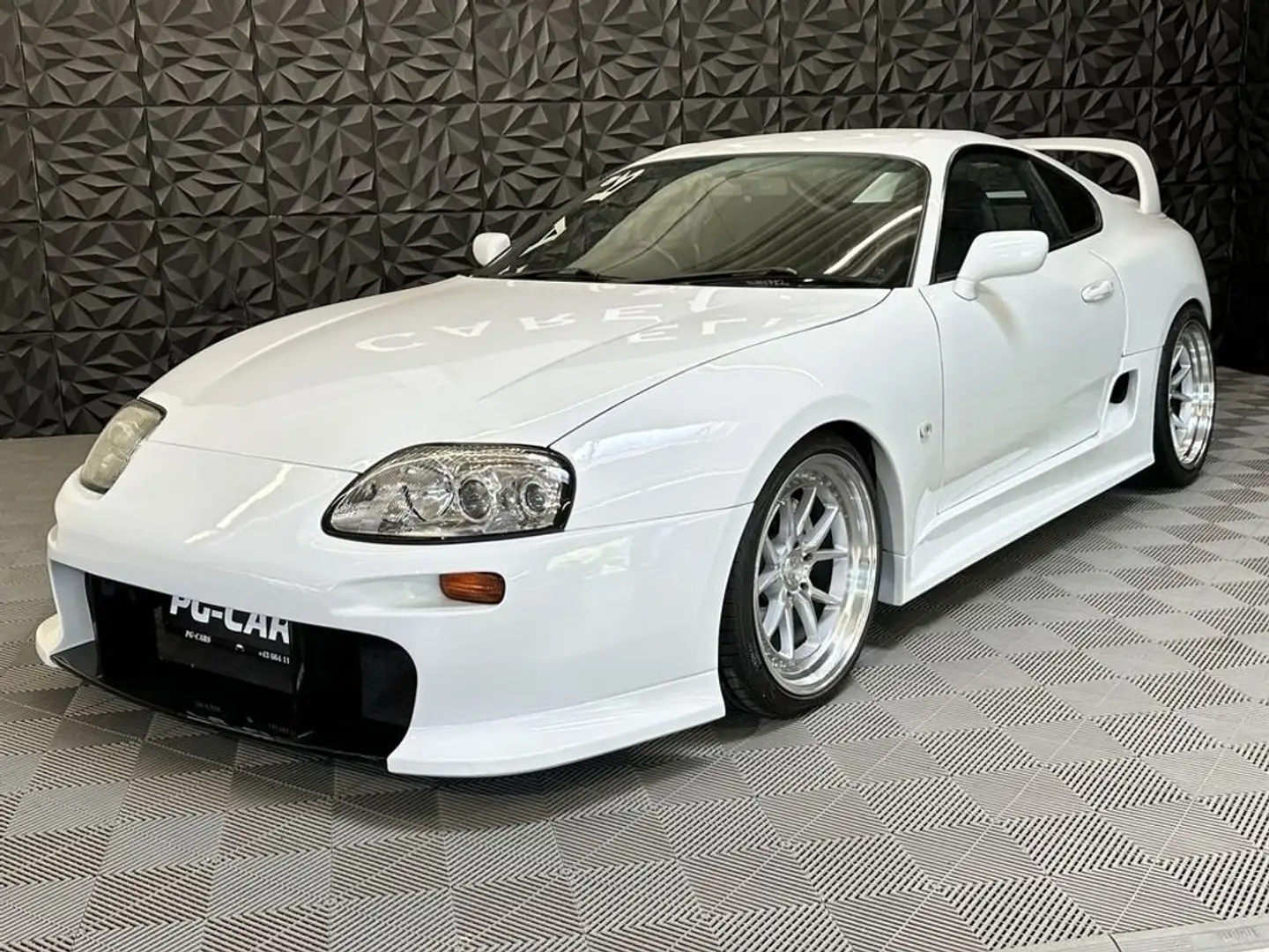 Toyota Supra Mk4 3.0 Белый - 2