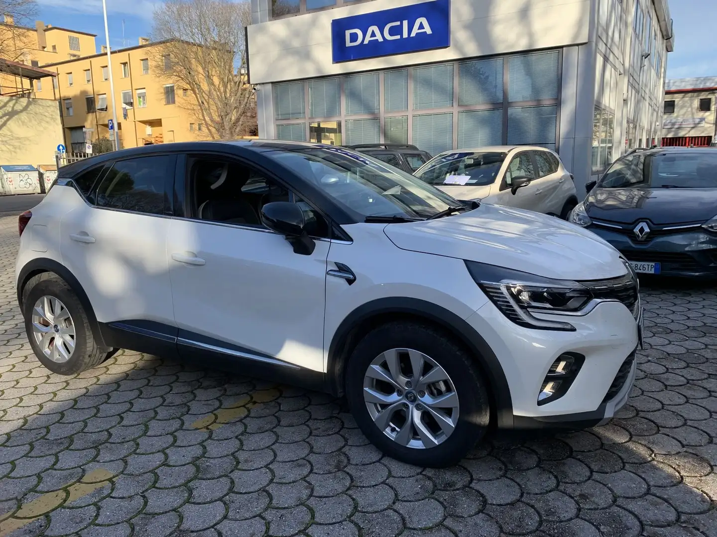 Renault Captur Plug-in Hybrid E-Tech 160 CV Intens Blanc - 1