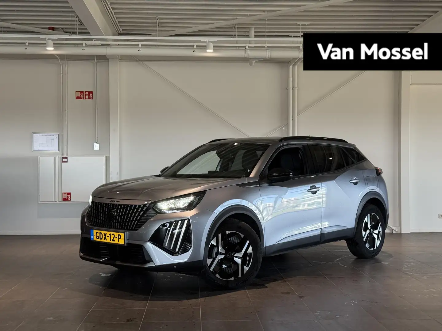 Peugeot 2008 100 Allure | Camera | Navigatie | Climate control Gris - 1